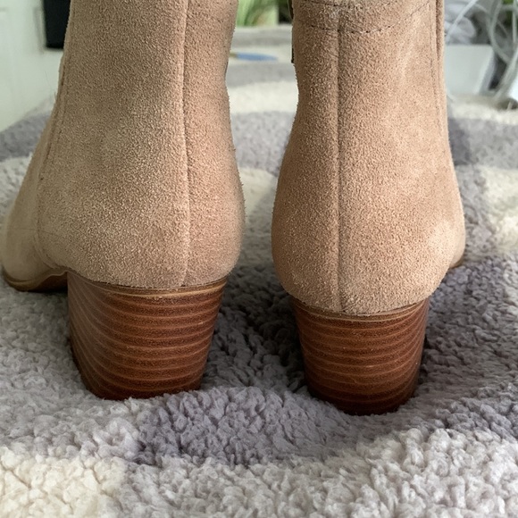 Suede booties size 7 - Picture 8 of 8